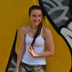 Lululemon Power Y white padded tank top